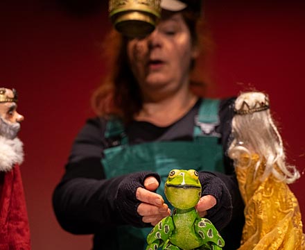 VIVID Figuren Theater, Froschkönig oder die grüne Minna